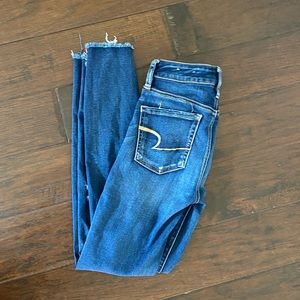 Ripped American Eagle Super Stretch jeans
